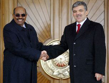  Sudanese President Omar al-Bashir with Turkish President Aldullah Gul during their meeting in Turkey in January, 2008.