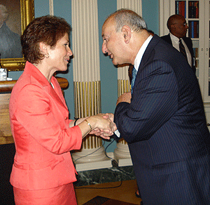 U.S. Ambassador to Armenia Marie Yovanovitch greets ANC Virginia activist Paul Jamushian.